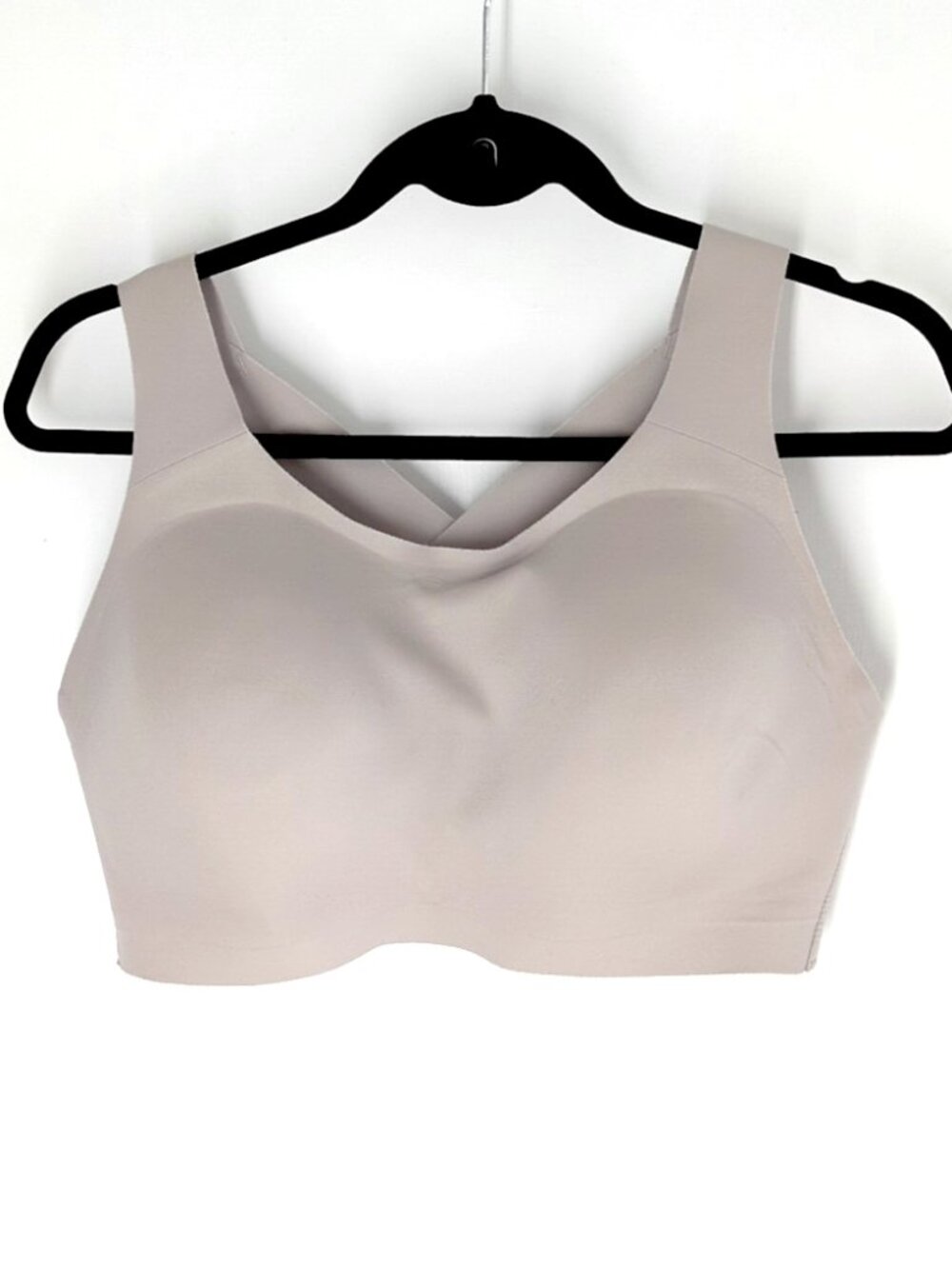 Lululemon Enlite Sports Bra Barely Beige 38DD wirefree high support running nude